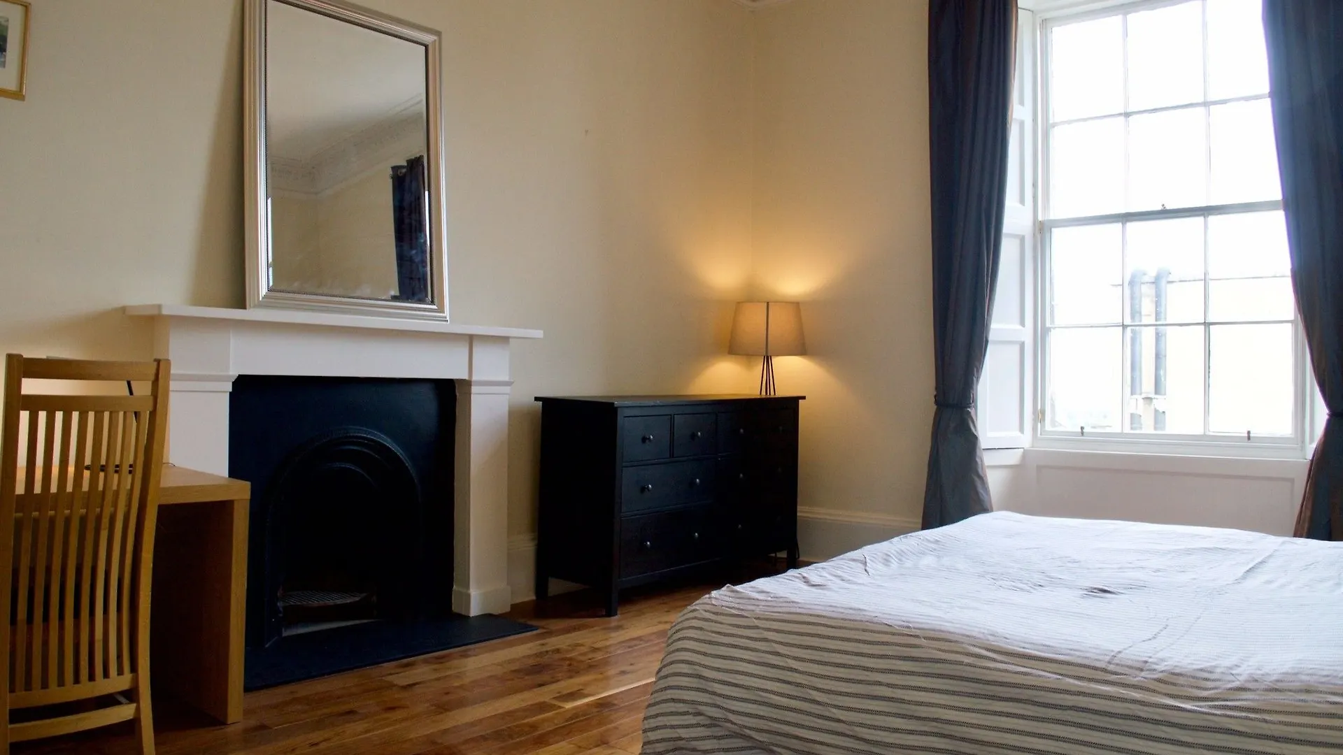 Fabulous 3 Bedroom Central Flat With Castle Views Edinburgh United Kingdom